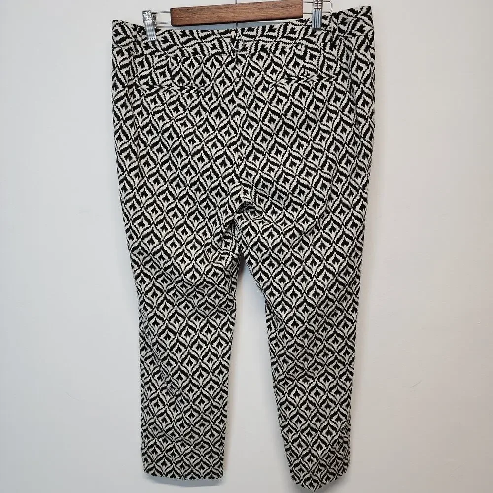 Banana Republic Womens Geo Hampton Crop Pants Size 12 Black Ecru Flat Front